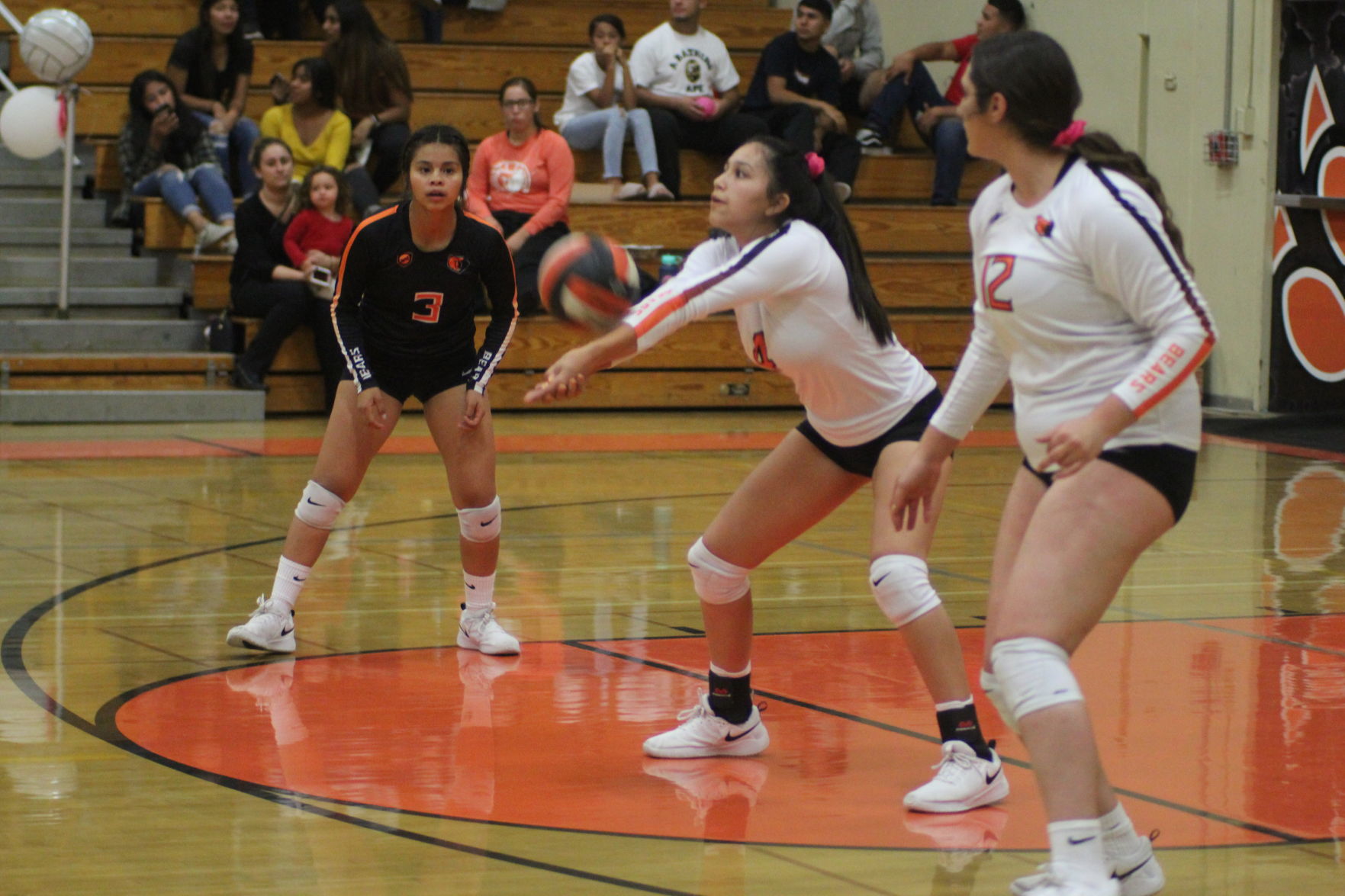 Kingsburg sweeps Selma